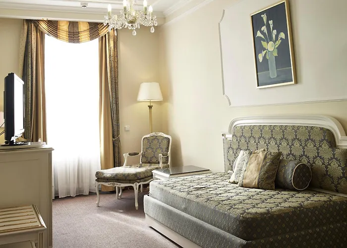 Отель Esplanade And Golf