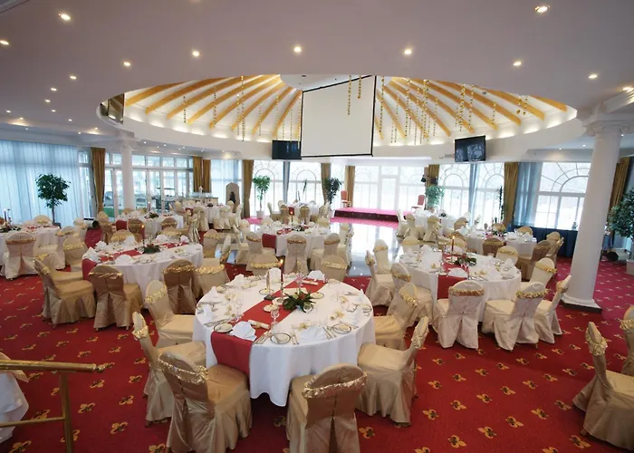 Отель Esplanade And Golf