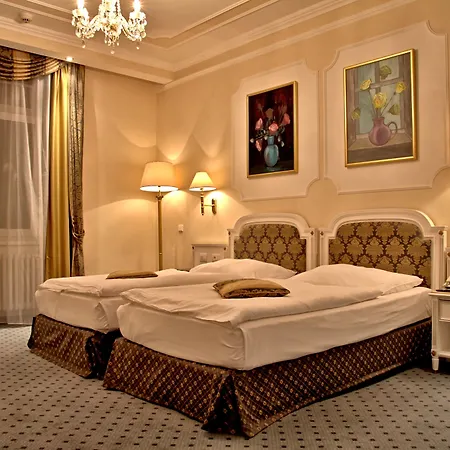 إسبلانادي سبا اند غولف ريزورت فندق