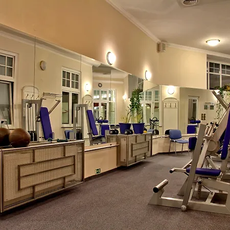 滨海温泉高尔夫度假酒店 酒店 5*