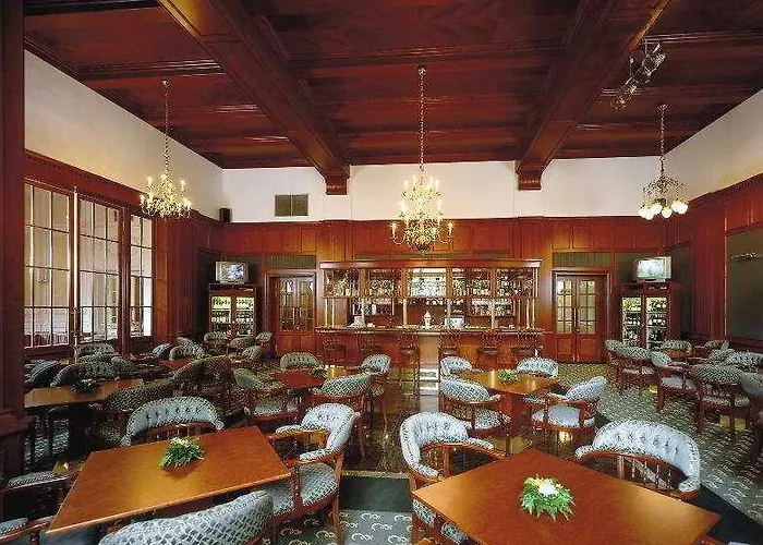 滨海温泉高尔夫度假酒店 5*